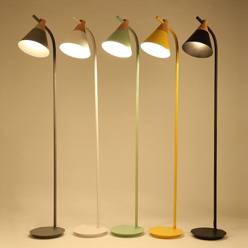 Macaron Floor Lamp Nordic Metal Standing Lamp with Cone Shade and Wooden Joint Curved Reading Lamp for Living Room and Bedroom
