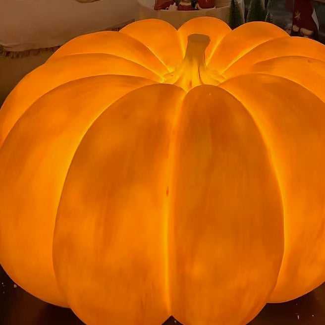 Solar Pumpkin Light Resin LED Outdoor Garden Lamp Waterproof Pumpkin Shaped Landscape Light Halloween and Autumn Decoration for Patio and Lawn