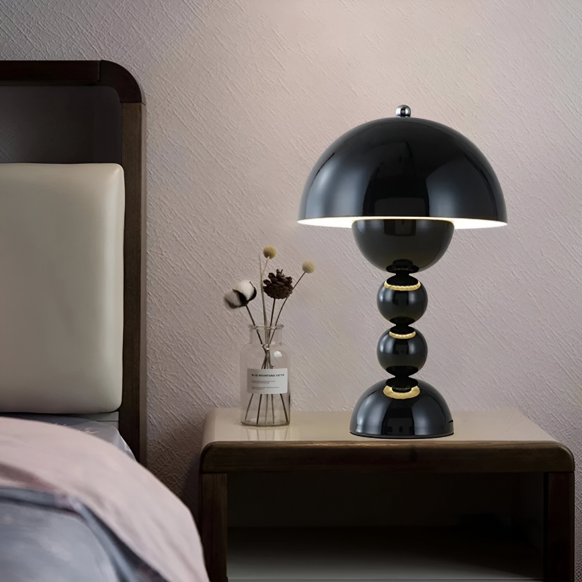 Wireless Bud Table Lamp With Stacked Sphere Base