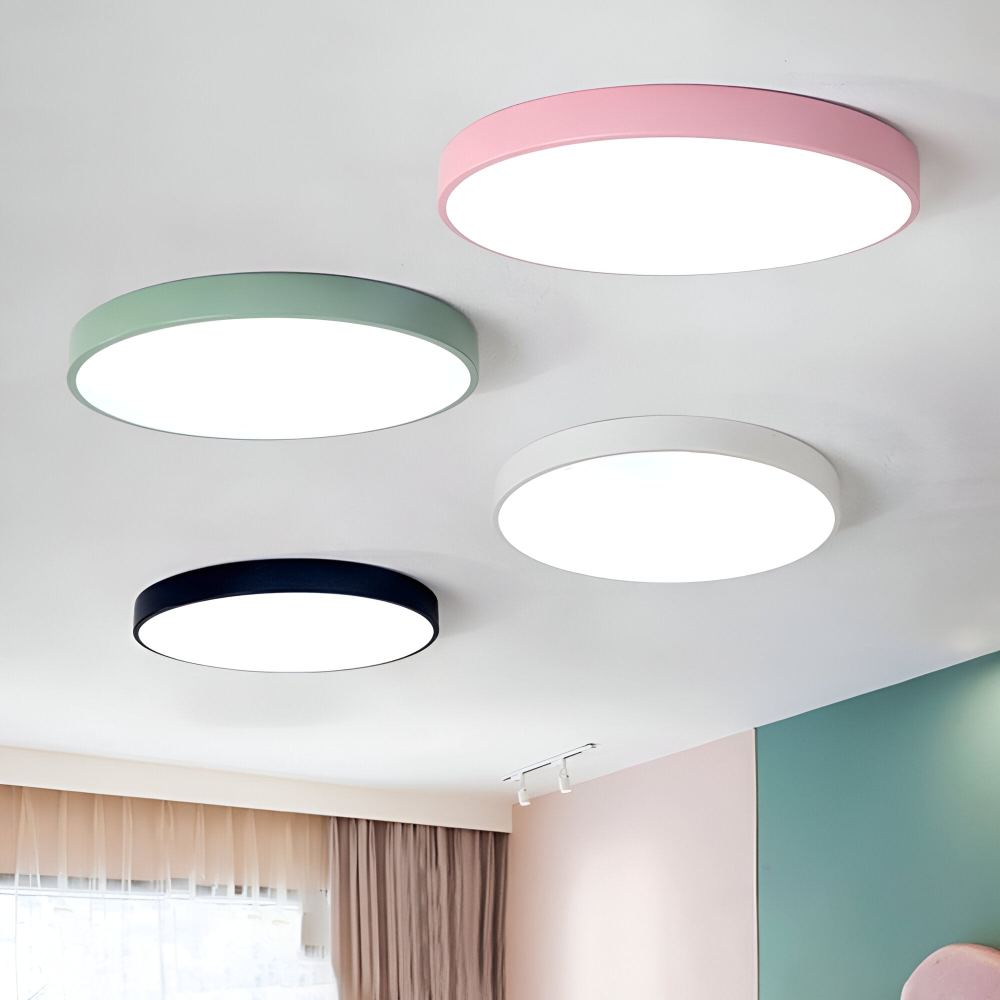 Low-Profile Round LED Ceiling Light With Minimal Frame