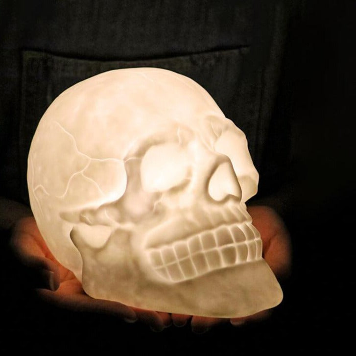 Skull Night Light LED Colour Changing Table Lamp Rechargeable Silicone Skull Lamp with Remote Control and Timer Gothic Halloween Decor for Bedroom