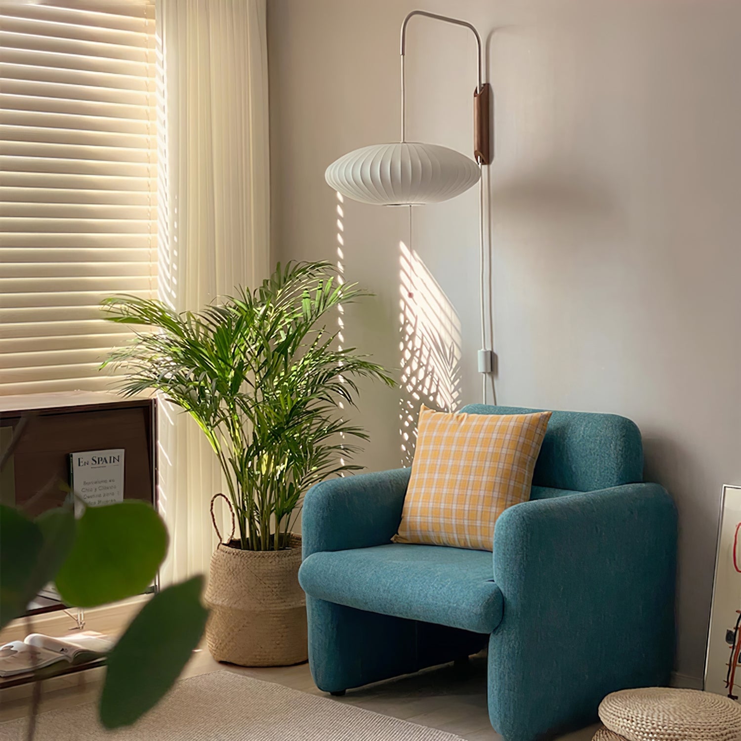 Ribbed Oval Wall Sconce With Pull Chain And Curved Arm