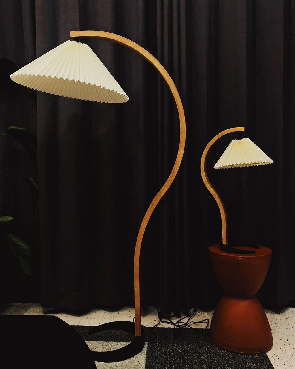 Curved Wooden Floor Lamp With Pleated Shade