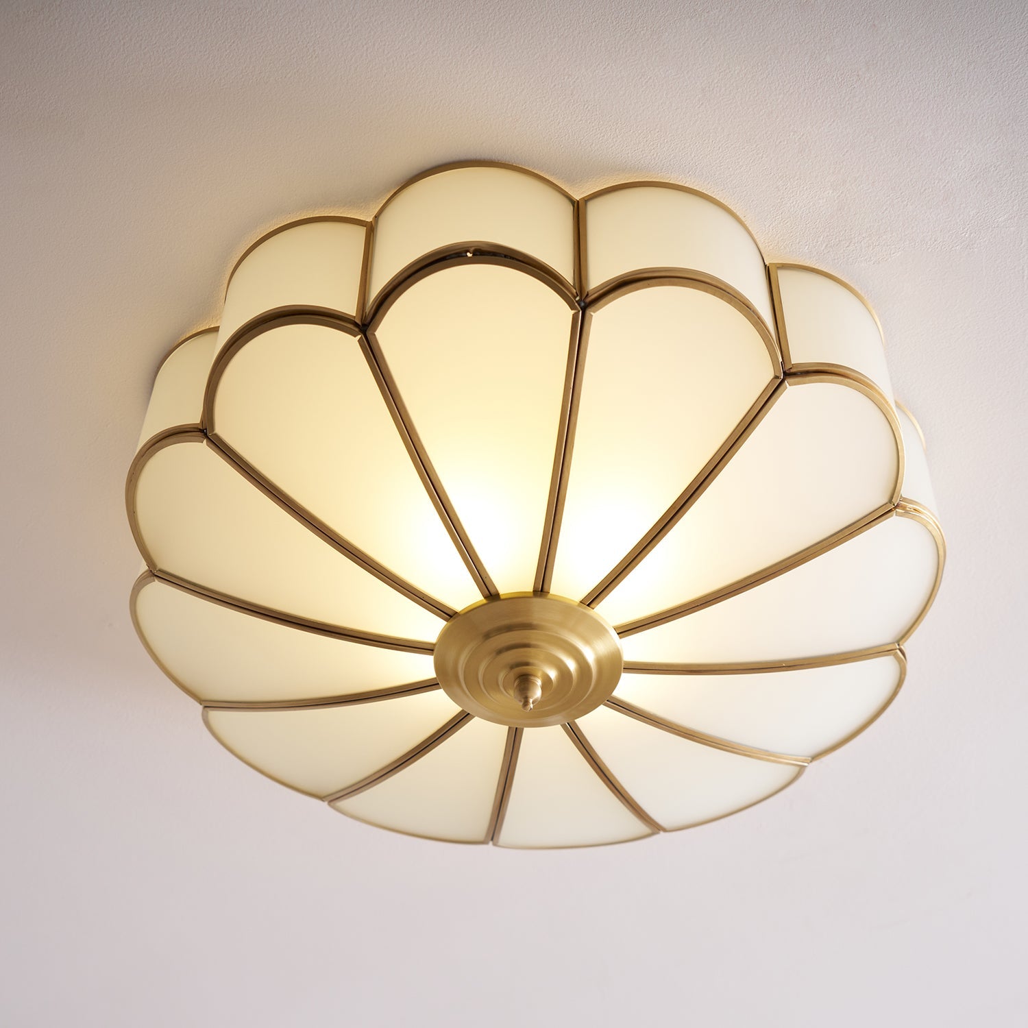 Flower-Shape Glass Flush Mount Ceiling Light With Petal Shade