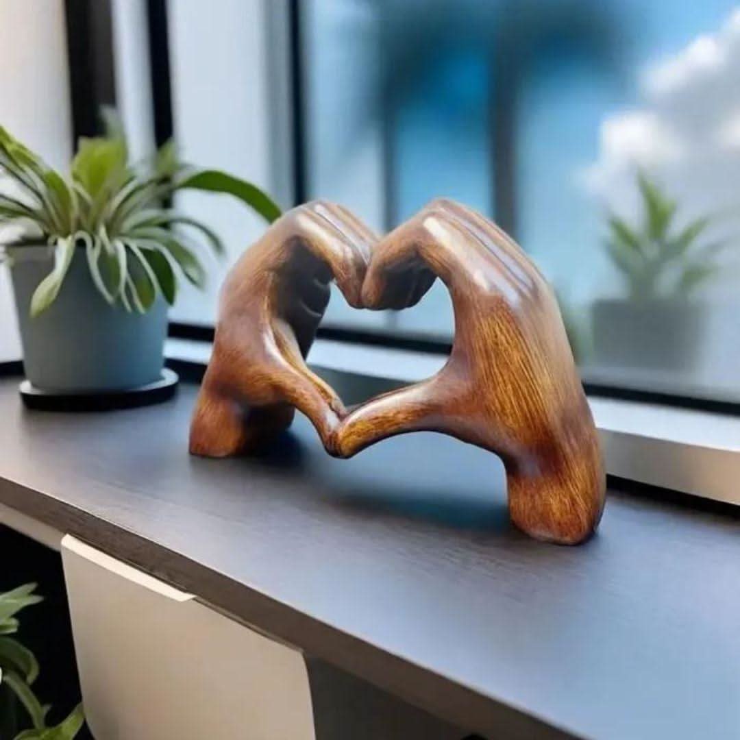 Heart Hands Sculpture Resin Decorative Figurine Modern Love Statue Ornament for Living Room, Bedroom and Shelf Decor