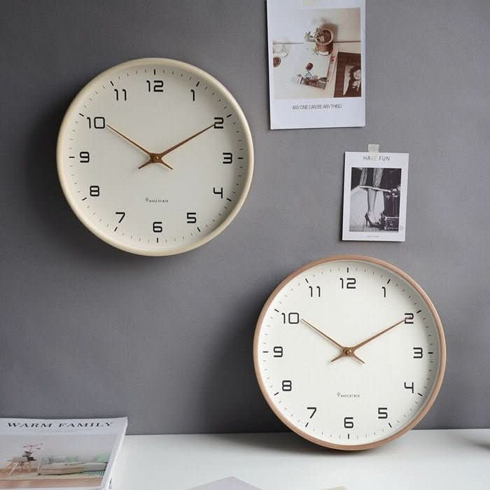 Solid Wood Wall Clock Modern Scandinavian Silent Non-Ticking Round Wooden Clock Minimalist Wall Decor for Living Room, Bedroom and Office