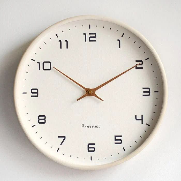 Solid Wood Wall Clock Modern Scandinavian Silent Non-Ticking Round Wooden Clock Minimalist Wall Decor for Living Room, Bedroom and Office