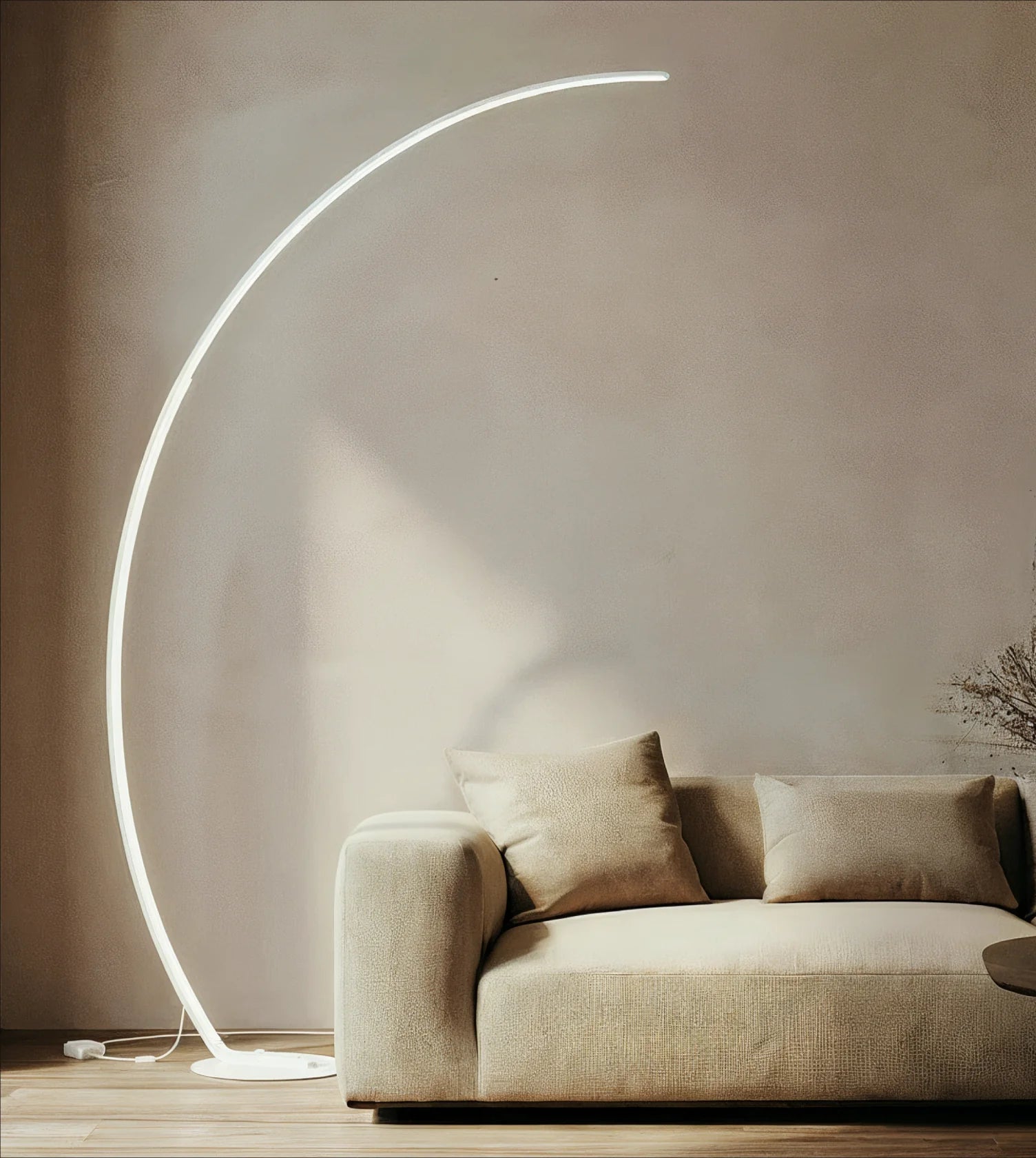 Minimalist Curved Arc floor lamp With Slim Light Bar