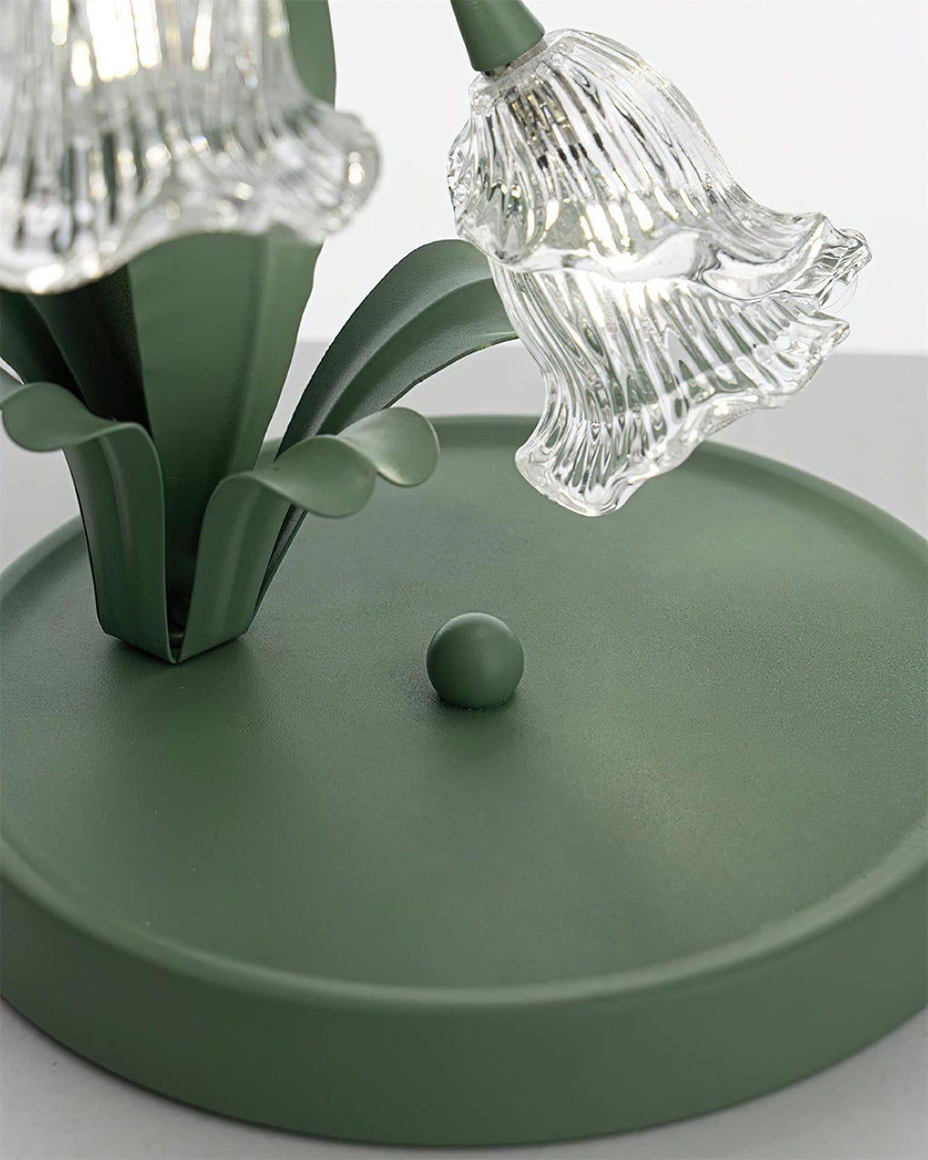 Lily-Inspired Crystal Blossom Table Lamp With Multi-Light Stem