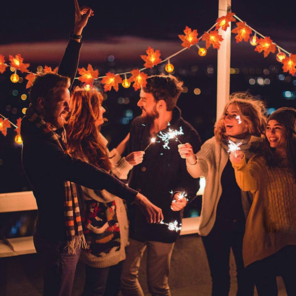 Maple Leaf String Lights LED Autumn Fairy Lights Battery Operated Garland Lights for Halloween | Harvest | Mantelpiece and Party Decoration