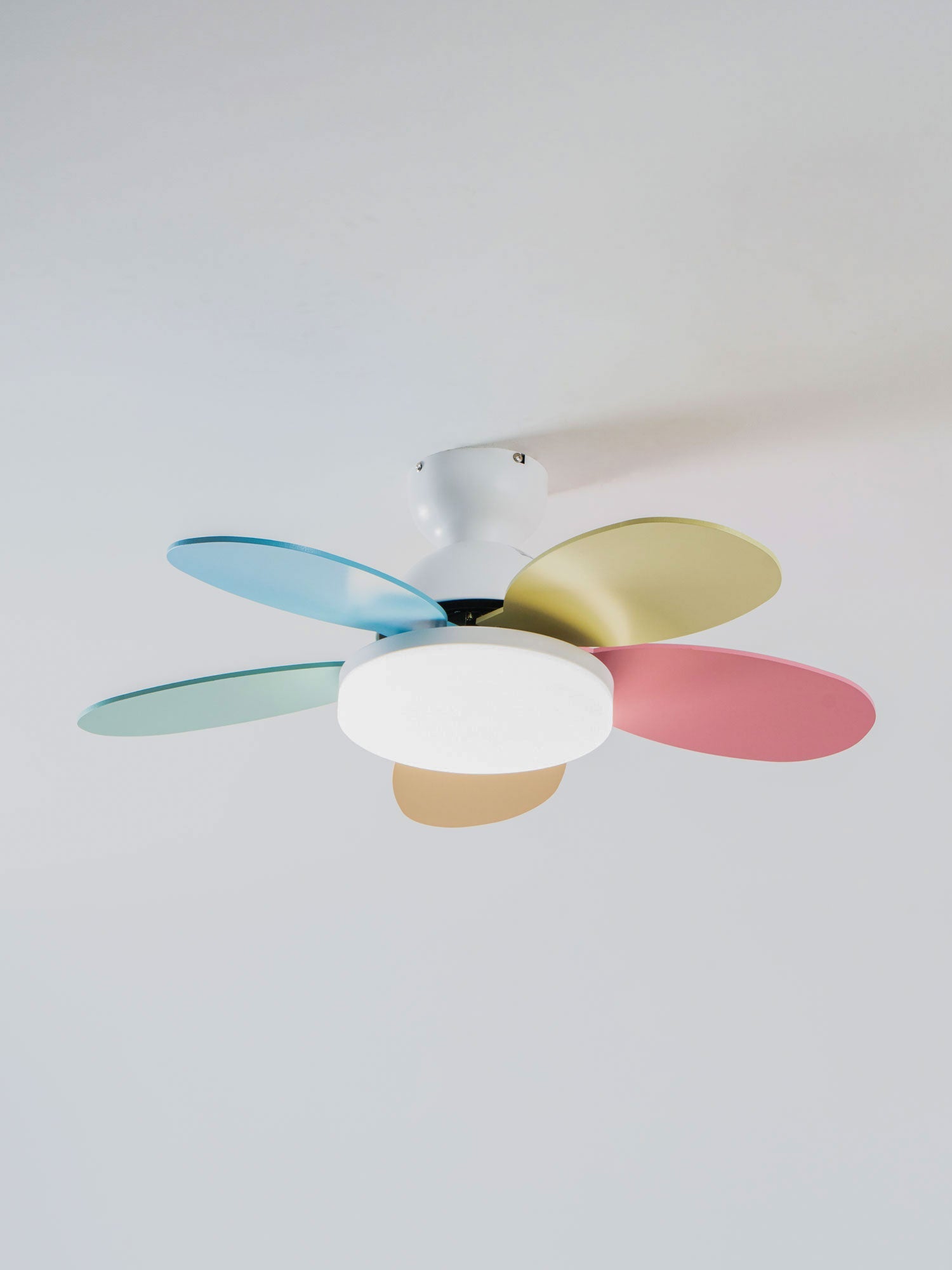 Petal Blade Ceiling Fan With Light Ceiling Light