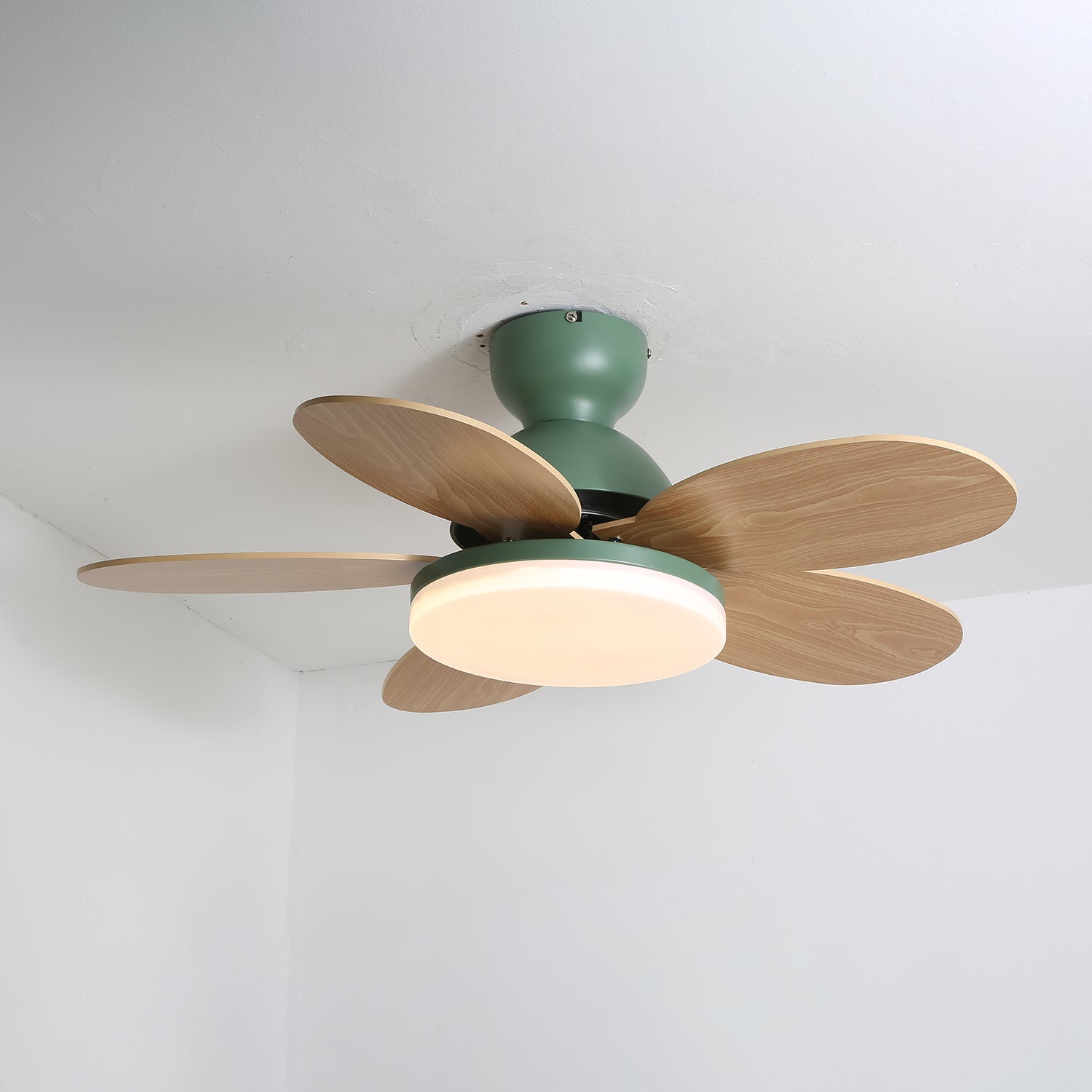 Petal Blade Ceiling Fan With Light Ceiling Light