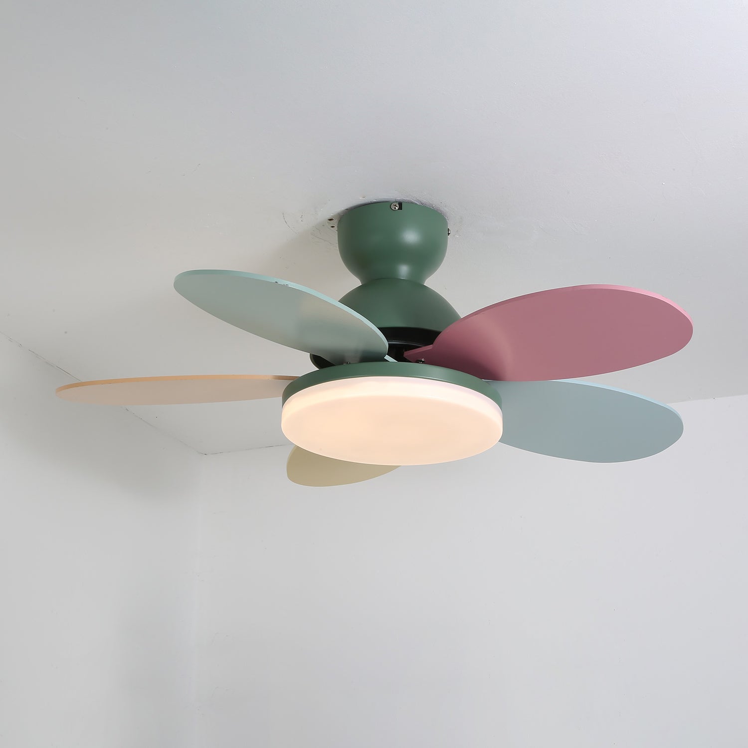 Petal Blade Ceiling Fan With Light Ceiling Light