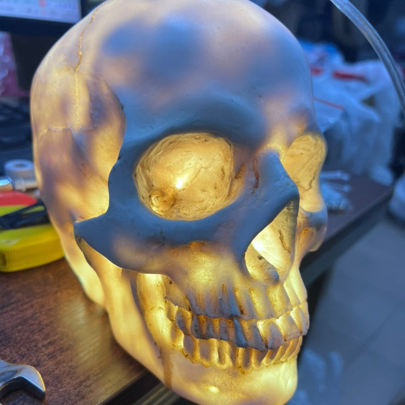 Skull Pendant Light Resin Skull Ceiling Lamp with Iron Fittings Hanging Light Gothic Halloween Pendant Lamp for Living Room | Dining Room and Bar