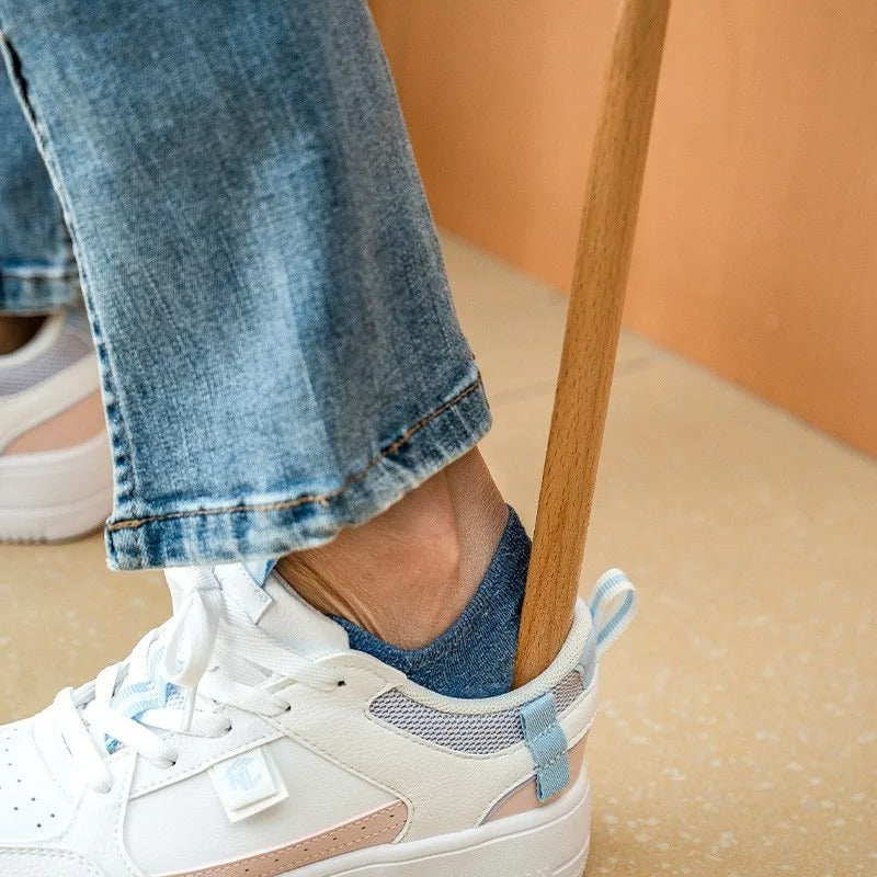 Long Handled Wooden Shoe Horn with Magnetic Wall Holder Extra Long Shoe Horn for Standing Use Hallway Shoe Aid for Boots | Trainers and Dress Shoes
