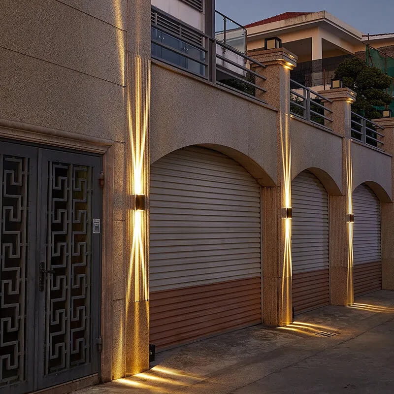 Modern Waterproof Aluminium LED Outdoor Wall Light with Up and Down Beams