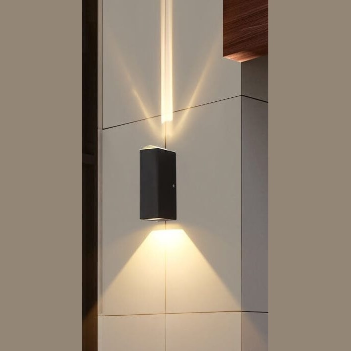 Modern Waterproof Aluminium LED Outdoor Wall Light with Up and Down Beams